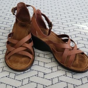 Women's Ugg sandals size 7